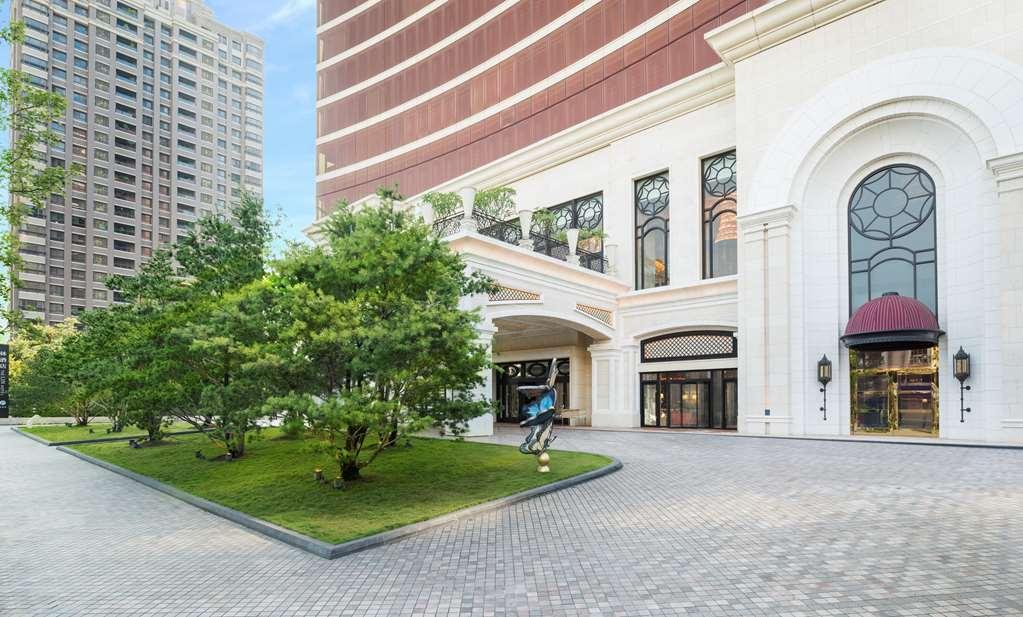 The Lin Hotel Taichung Servizi foto The entrance of the hotel
