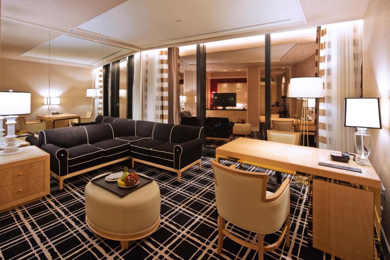 The Lin Hotel Taichung Esterno foto The interior of a suite at the Mandarin Oriental, Seoul