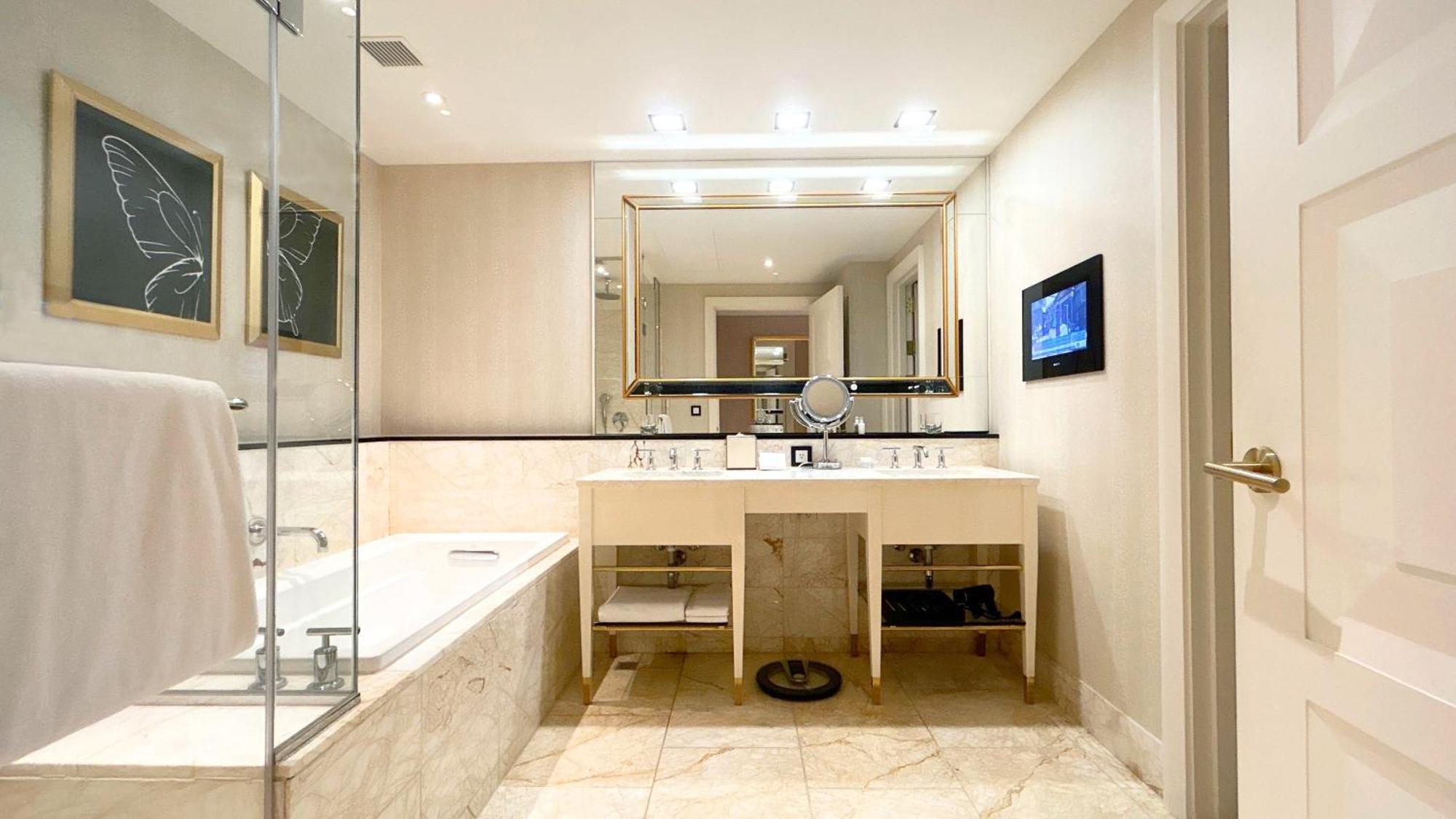 The Lin Hotel Taichung Esterno foto Bathroom