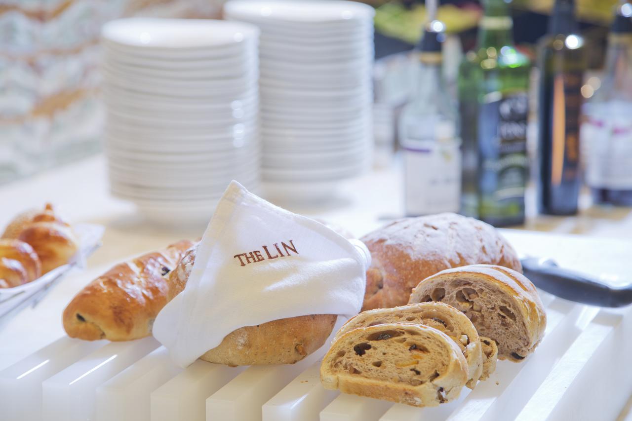 The Lin Hotel Taichung Esterno foto Bread at The LIN
