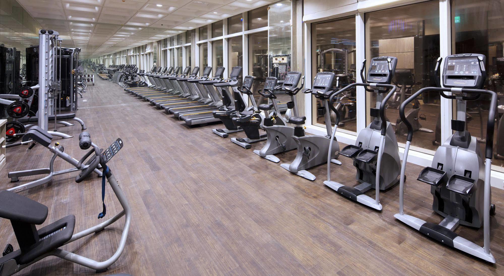 The Lin Hotel Taichung Esterno foto The gym at the hotel